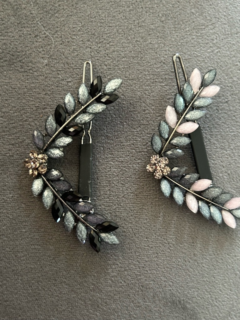2  Sparkling Leaf Cluster Hair Clips - Pink & Black